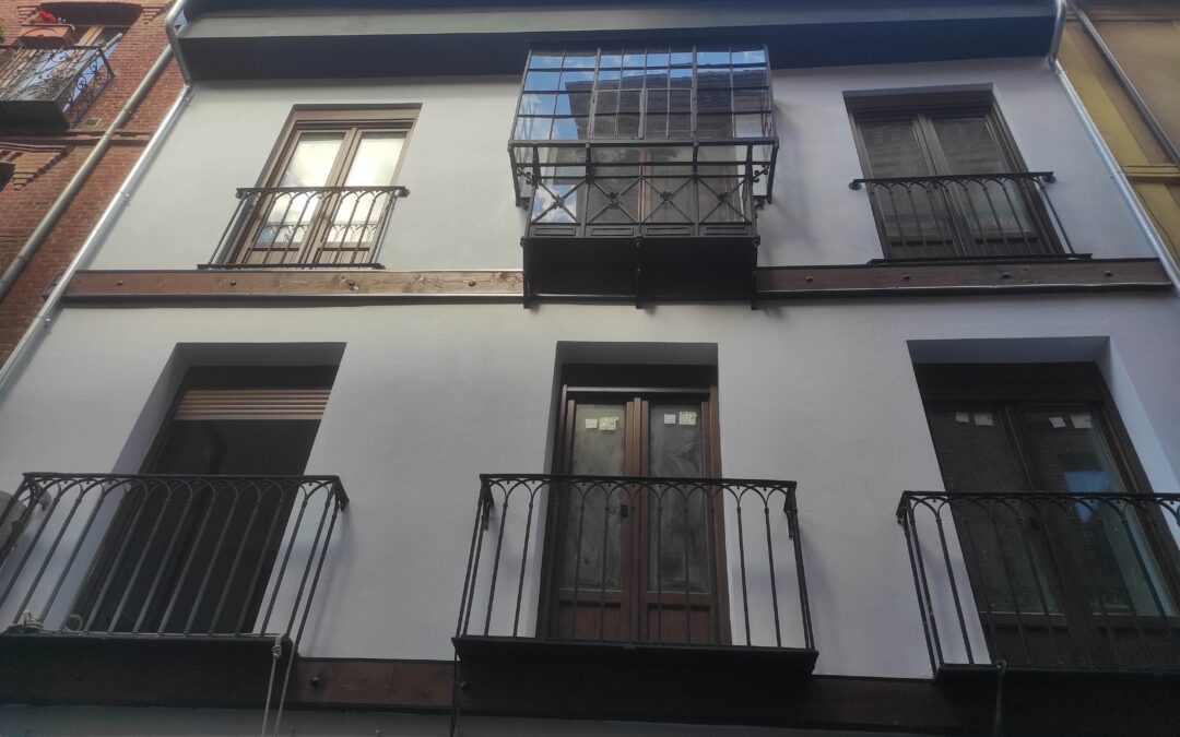 Edificio de apartamentos turísticos León